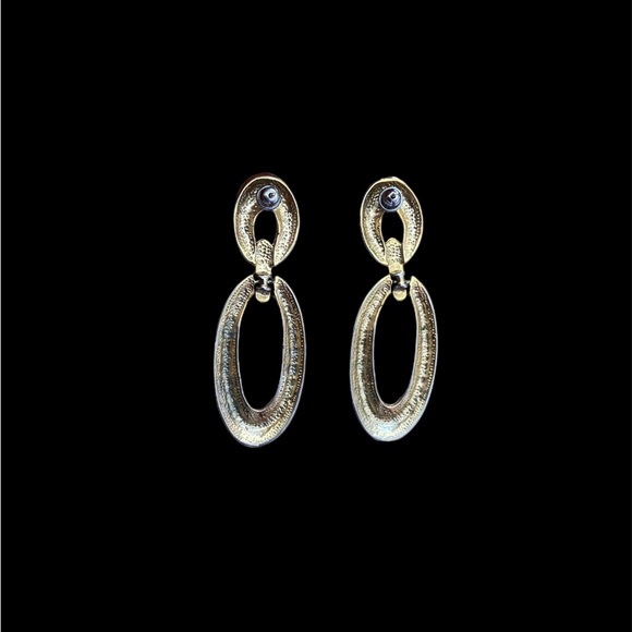 Red Vintage Costume Earrings - Picture 2 of 3